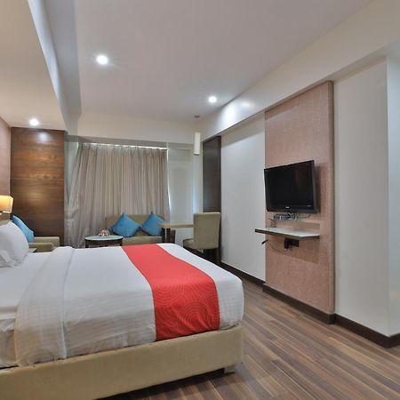 Krios Hotel - Near Sg Highway, Amhedabad Dış mekan fotoğraf