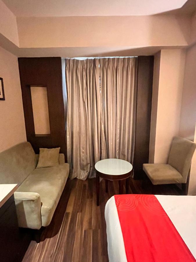 Krios Hotel - Near Sg Highway, Amhedabad Dış mekan fotoğraf