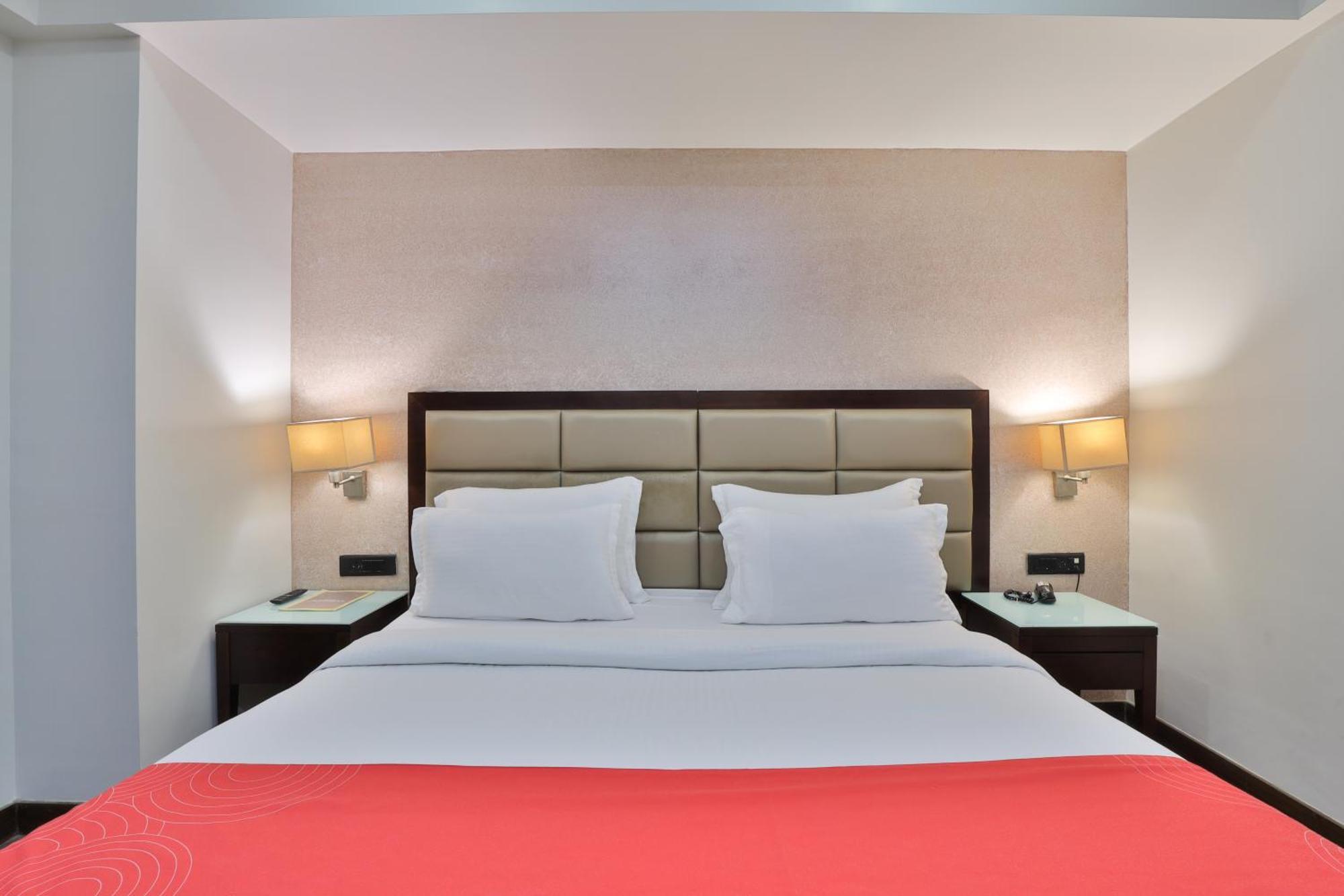 Krios Hotel - Near Sg Highway, Amhedabad Dış mekan fotoğraf